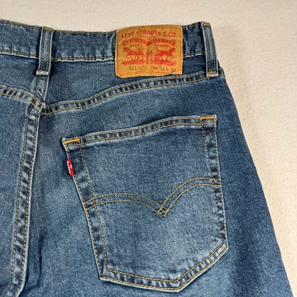 Levis Jeans Mens 31 Blue 511 Straight Mid Rise Medium Wash Stretch